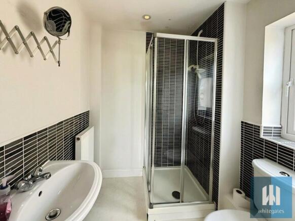 3 bed Semi-Detached to rent Image 8