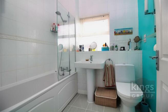 Family Bathroom.jpg