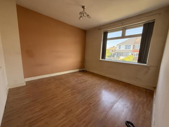 3 bed Semi-Detached for sale Image 7