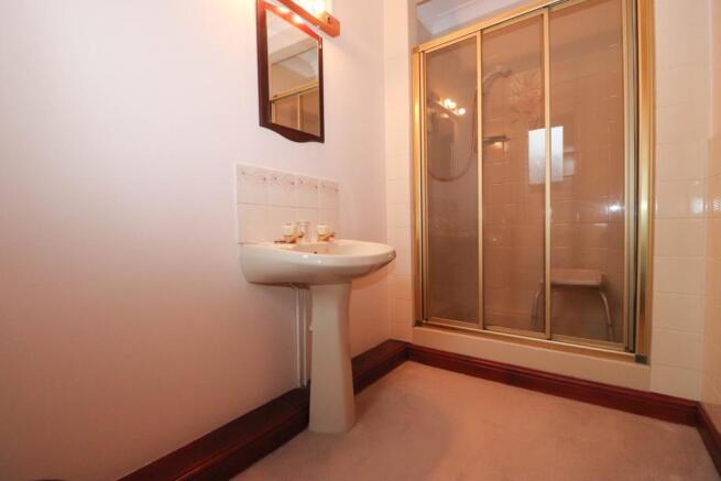 En-suite to Bedroom 