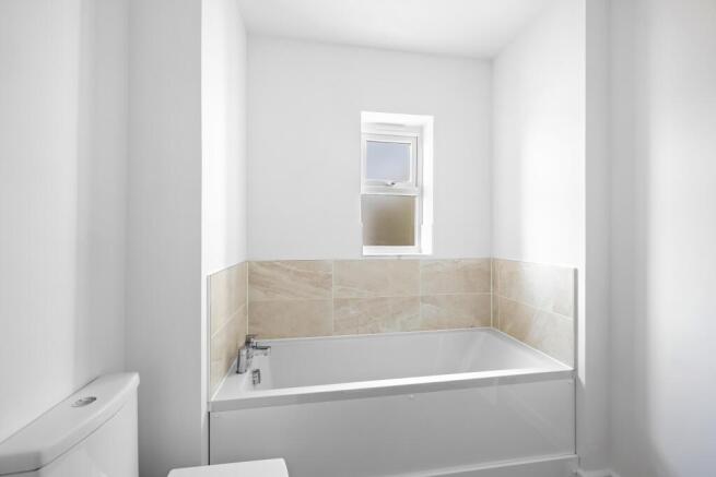 Oakleigh Gardens - Plot 60 The Hawthorn - Bathroom