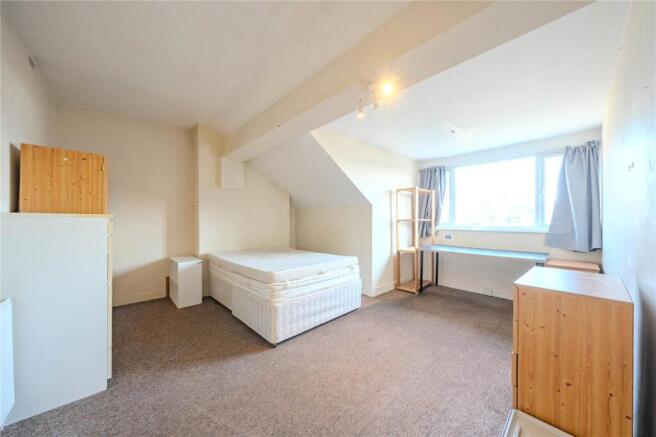 5 bed Terraced for sale Image 7