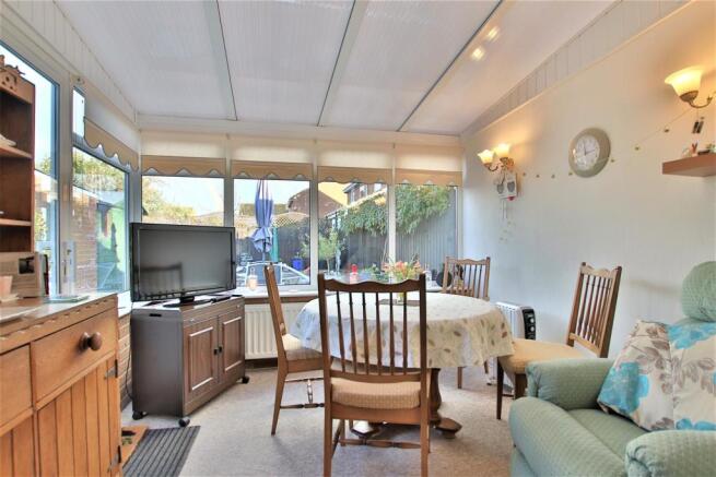 BLENHEIM DRIVE, BREDON, LOUNGE