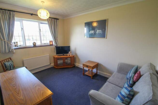 bedroom 3a.jpg