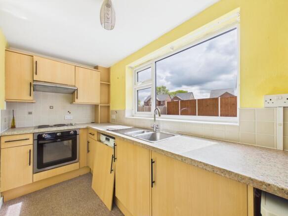 Stafford Close, Bulkington, CV12 photo 4
