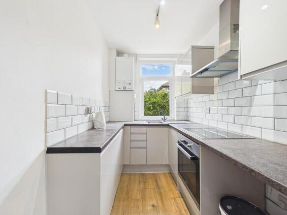 3 bed Semi-Detached for sale Image 4