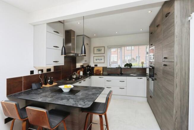 2 bed Semi-Detached for sale Image 6