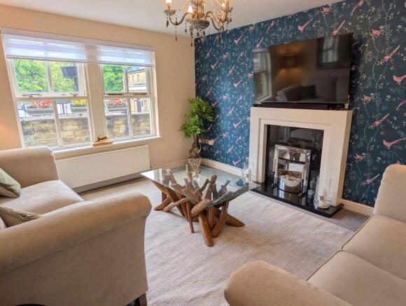 2 Victoria Crescent, Earby, BB18 6UL photo 4
