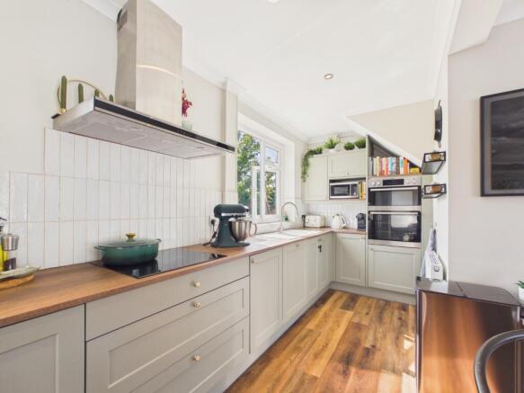3 bed Semi-Detached for sale Image 5