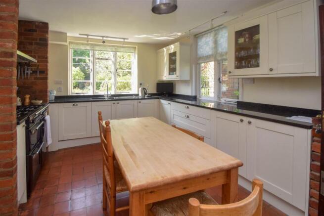 Kitchen/Breakfast Ro