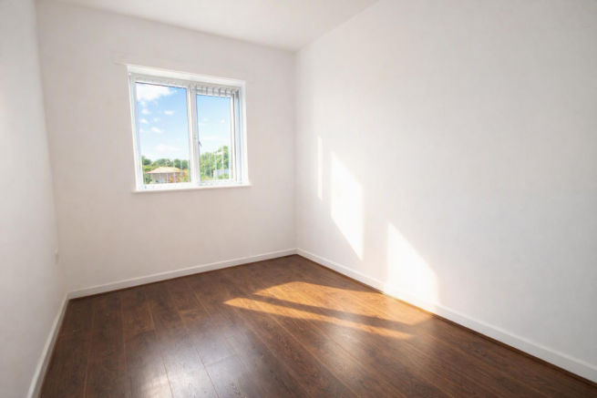 2 bed Apartment to rent Image 6
