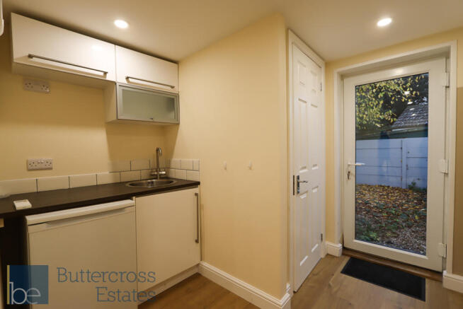 Kitchen & Toilet