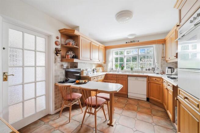 CEDAR WALK, 6 (19).jpg