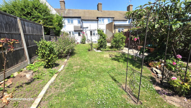 3 bed terraced house for sale Bourn Avenue, East