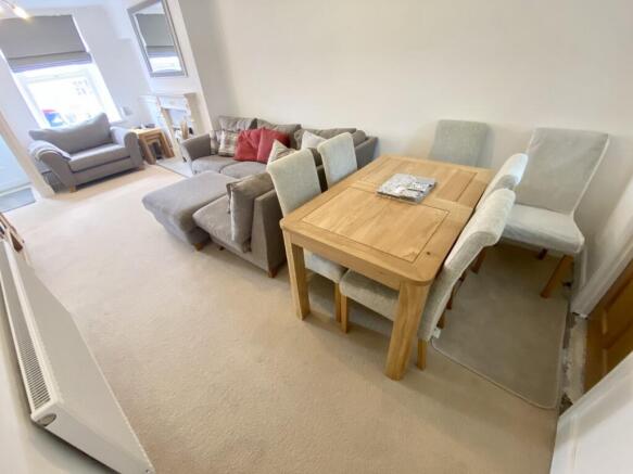 Lounge/Dining Room