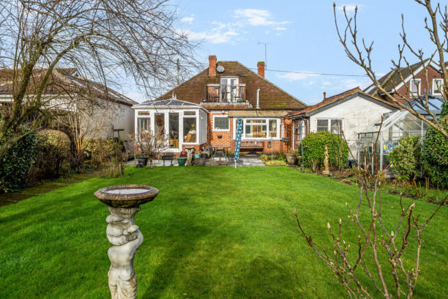 1404041-6-697ca22...