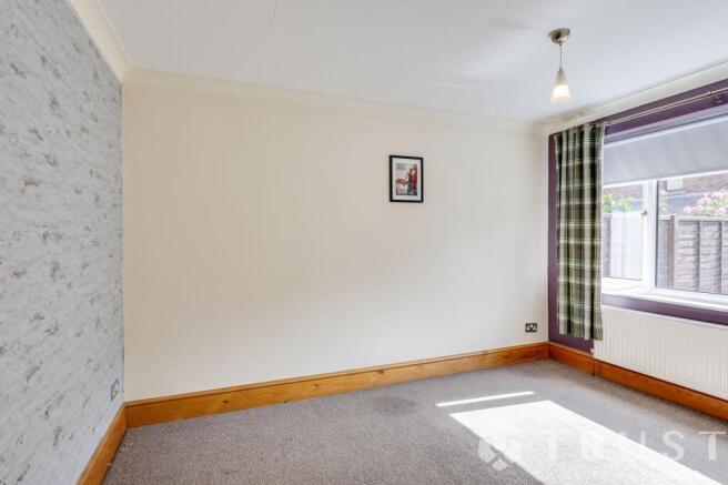 3 bed Semi-Detached for sale Image 8