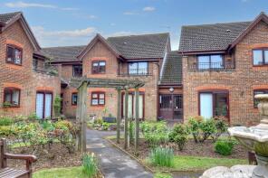 30, Old School Close, High Wycombe HP14 3RB