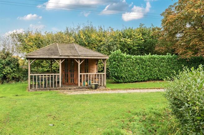 Orchard House, Silfield, Wymondham, Norfolk NR18 9NL photo 4
