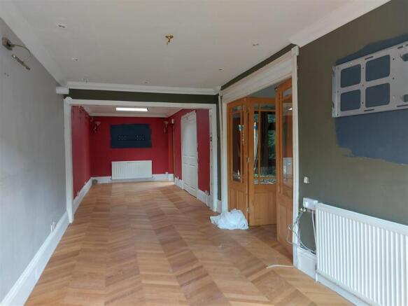 PHOTO 3-LOUNGE.jpg