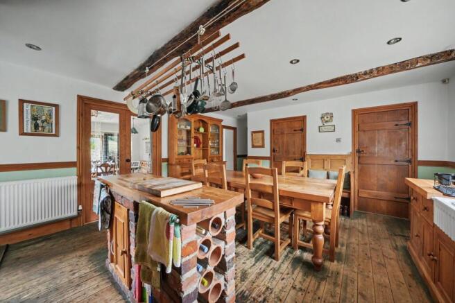 3 bed Detached for sale Image 11