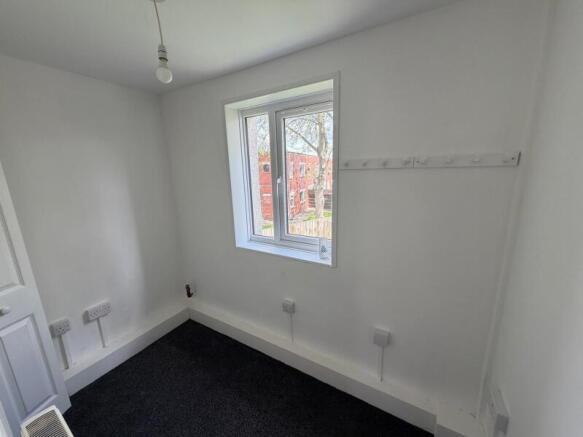 4 bed Terraced to rent Image 8