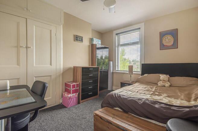 Bedroom 1 (Double)