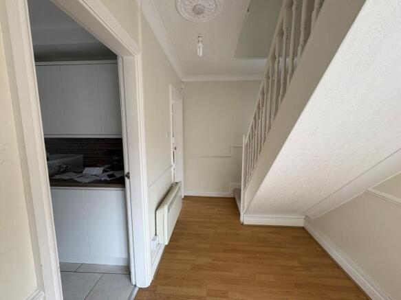 36 Dormer Harris Avenue, Coventry, West Midlands, CV4 9JW photo 5