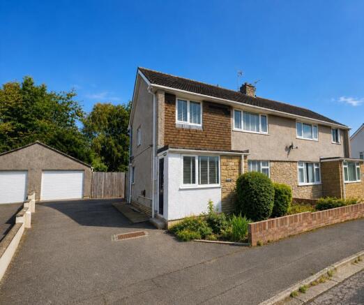 Spacious REFURBISHED 3 Bed 2 Reception Family Hom