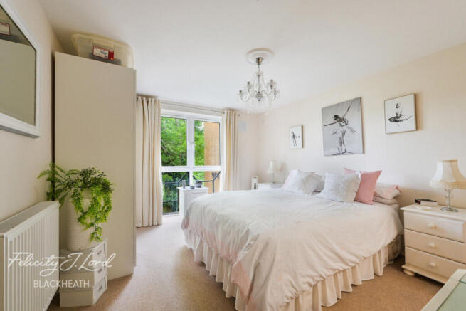 Ellis Close, Eltham photo 4