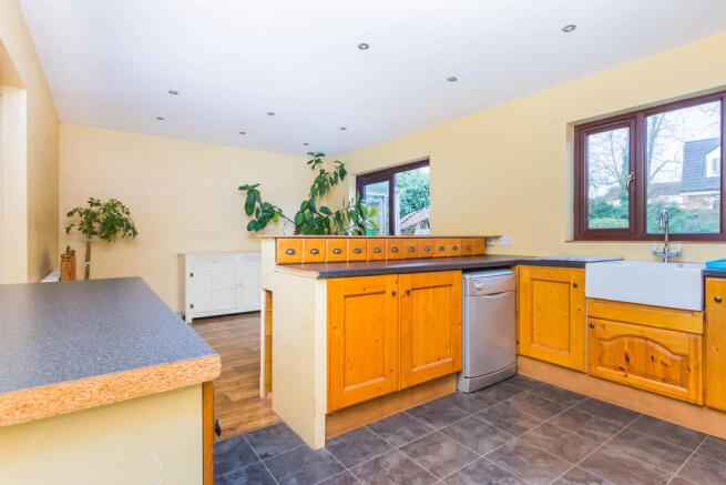 Kitchen/Dining Ro...