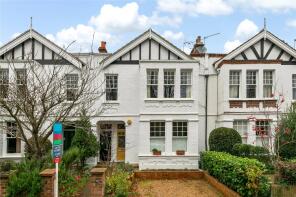 3, Vicarage Gardens, East Sheen, London SW14 8RT