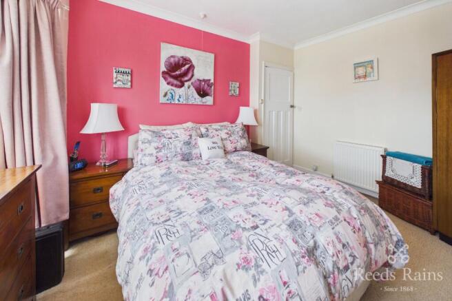 3 bed Semi-Detached for sale Image 8