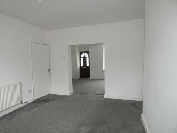 Kitchen/Diner into Lounge