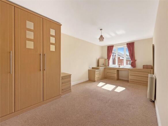 2 bed Flat for sale Image 9