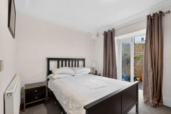 2 bed Apartment for sale Image 9