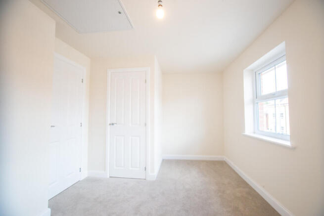 2 bed Semi-Detached to rent Image 12