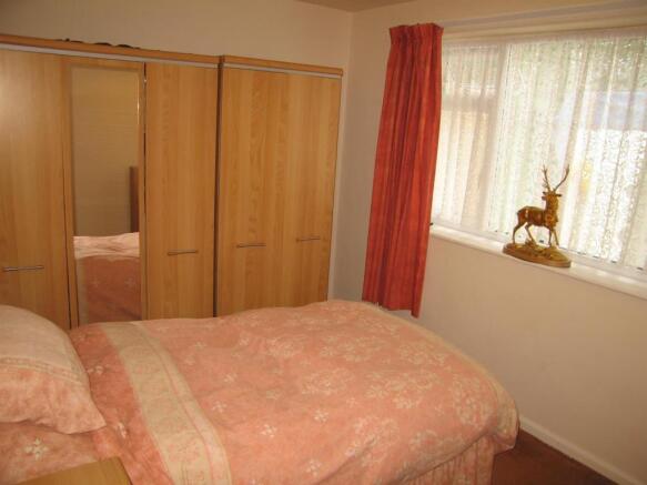 bronfield bedroom 2.