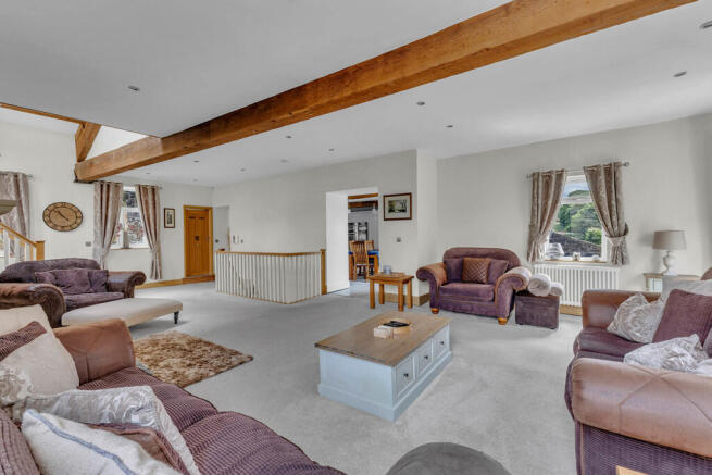 7 bed Detached for sale Image 6