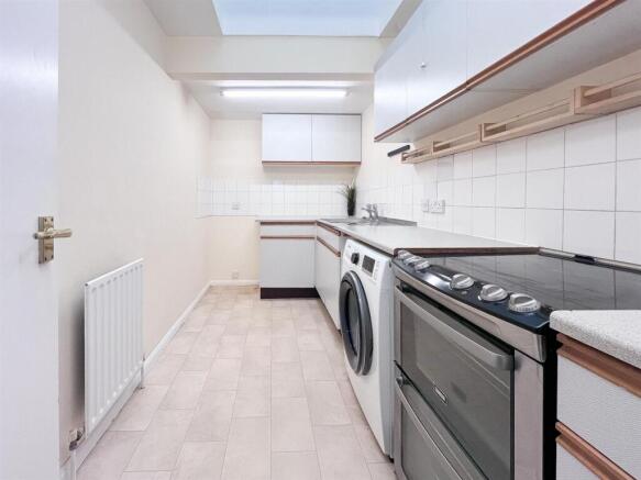 Kitchen..jpg