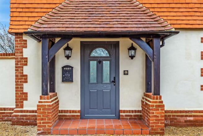 house. Partnership Shere