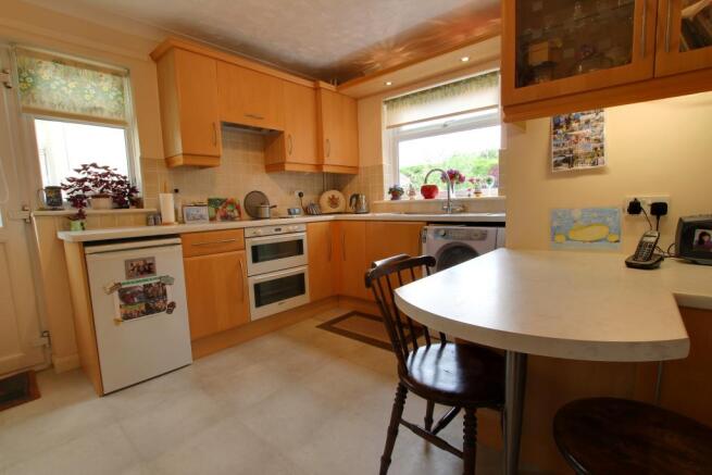 KITCHEN/BREAKFAST ROOM