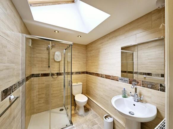 5 bed Terraced for sale Image 9