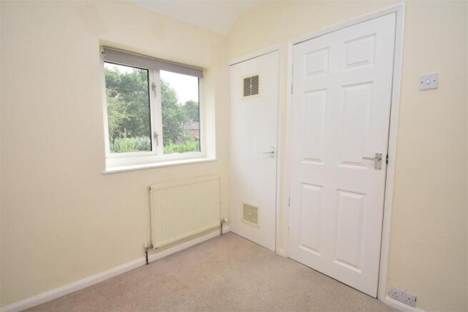 3 bed Terraced to rent Image 7