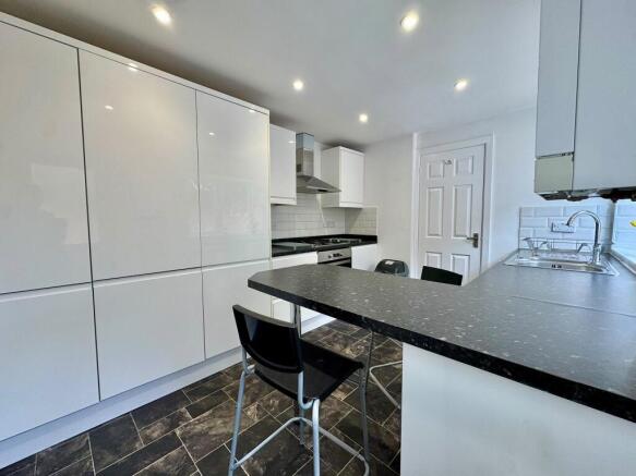 L - Kitchen