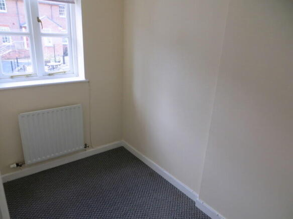 7 Green Square, Llanfyllin, Powys, SY22 5AB photo 5