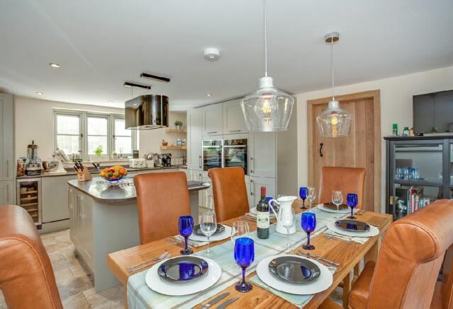 Plot 3 Kitchen 3.jpg