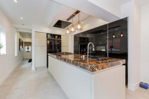 Blackamoor Lane, Maidenhead, SL6