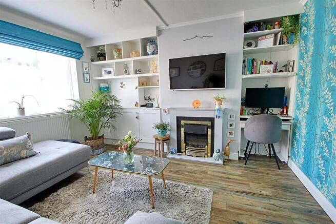 Living Room 2.jpg