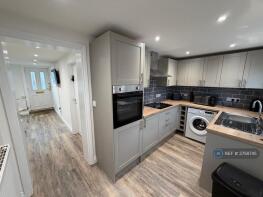 196 Holbeck House, London Road, Newark NG24 3HD
